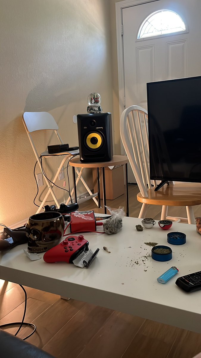 baredex 😴 tweet media