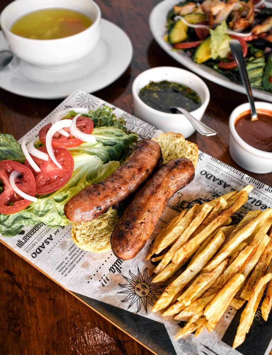 ElMedioyMedio's tweet photo. Las tardes son mejores cuando son acompañadas !! @CdSatelite @zonanortecdmx @CdSateliteTV #DeAmigosParaAmigos 🇺🇾😍🇺🇾🍻 #DeliciasUruguayas #ElMedioyMedio  #choripan 

☎️ Reserva al 55 9298 6631

📌 Pasaje La Florida, Naucalpan
https://t.co/UKxrF6lUsU

https://t.co/y7USmRiAcy https://t.co/IuyFL2fuj3