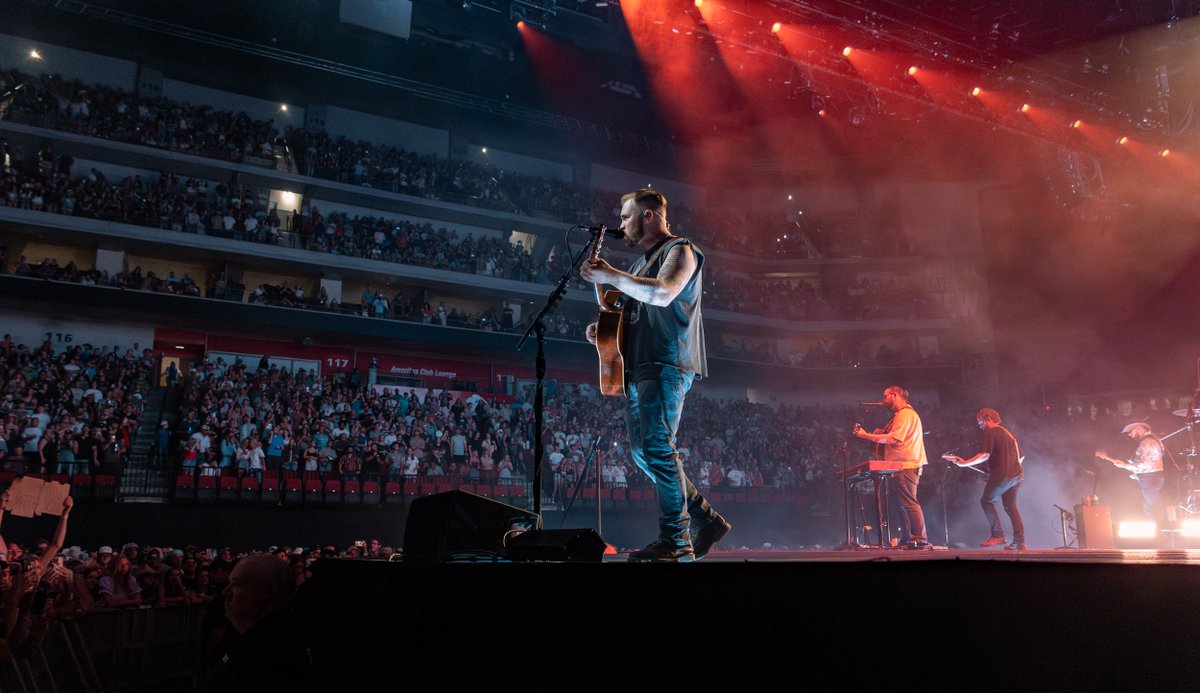 Pinnacle Bank Arena tweet media