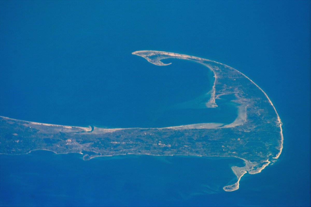 XmxHowes's tweet photo. Earth observation of Cape Cod taken during STS-90 mission, so beautiful! available here https://t.co/M8F4ur6ZjS #CapeCod #Capecodfromspace #Massachusetts #Ocean https://t.co/gqZkyFniPS