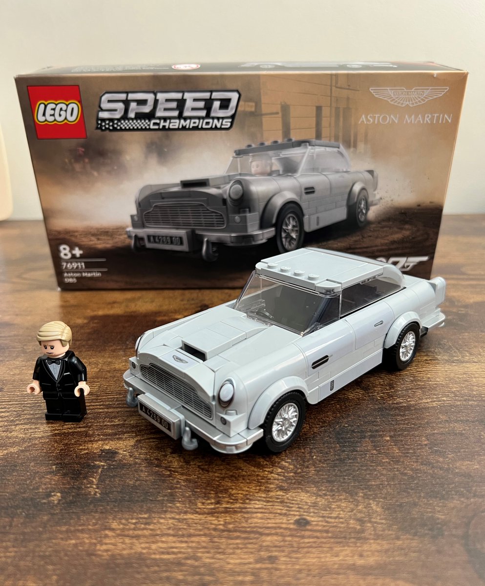 AlbinoBandit's tweet photo. Busy day! Put this James Bond Lego set together.
#Lego #JamesBond #LicenceToBuild https://t.co/dq9czfc2rj