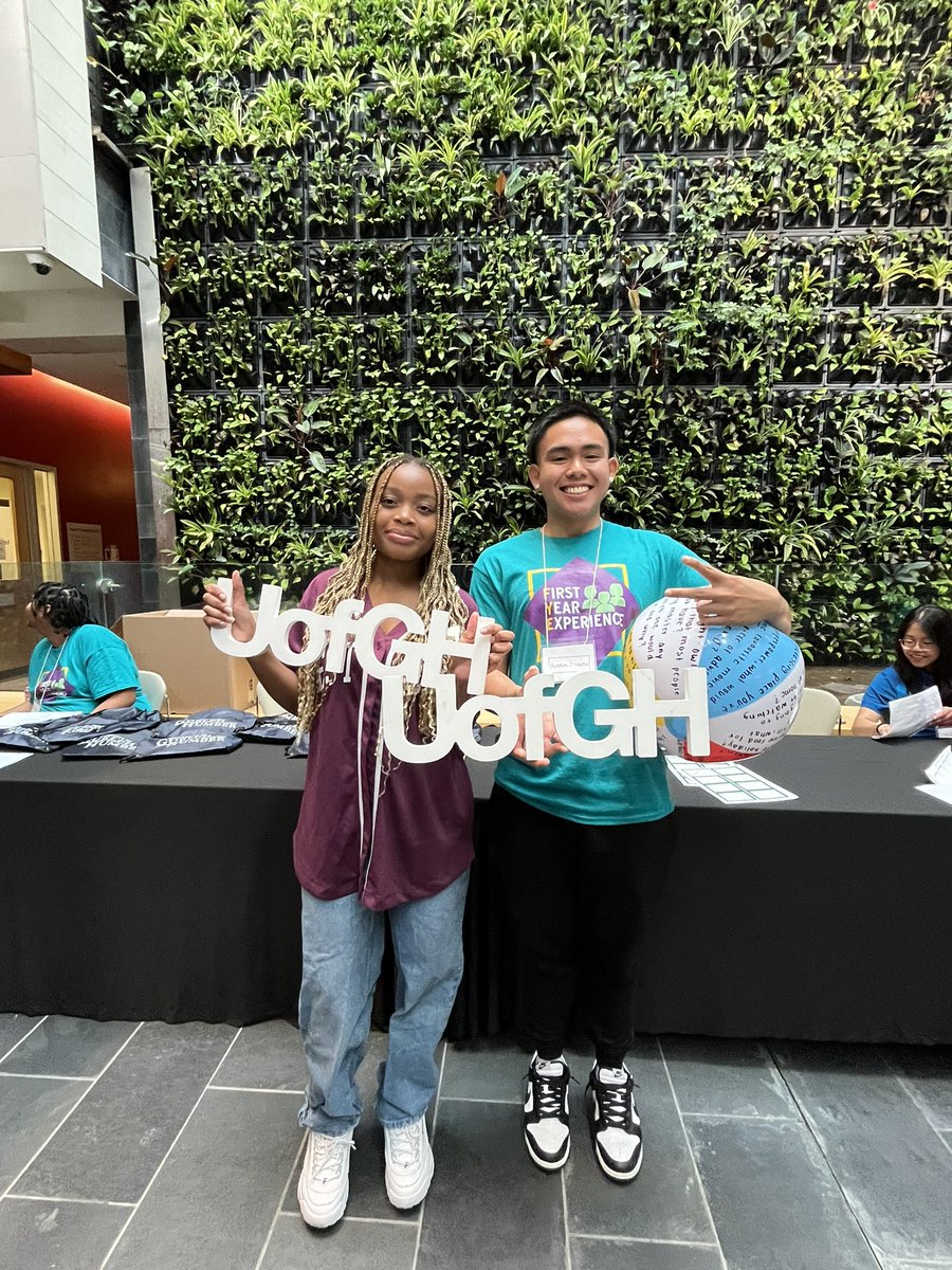 UofGHstudents's tweet image. Day Two of #UofGHOrientation is here! Check out some of my fun our Kinesiology, Psychology, and Media and Communication Students have been up to!

#UofGH