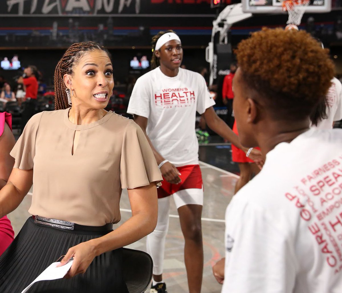 When you are getting cussed out pregame by @justDROB for saying something crazy on air🤦🏽‍♀️😭😂 D Rob wasn’t really upset lol but I have been confronted by players & coaches. I appreciate and invite the dialogue! As a basketball analyst/host/media it comes with the territory!😁