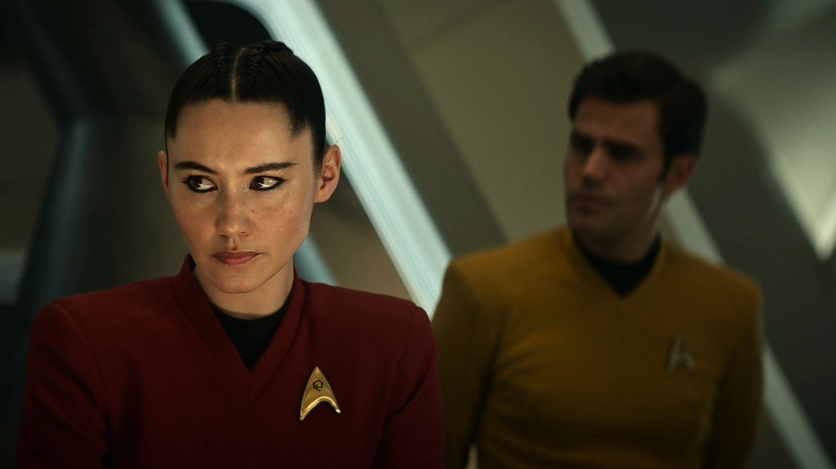 laankirkthinker's tweet photo. La'An's shamelessly stealing glances at James while he's just looking straight at her. https://t.co/KnqrLR2pkE