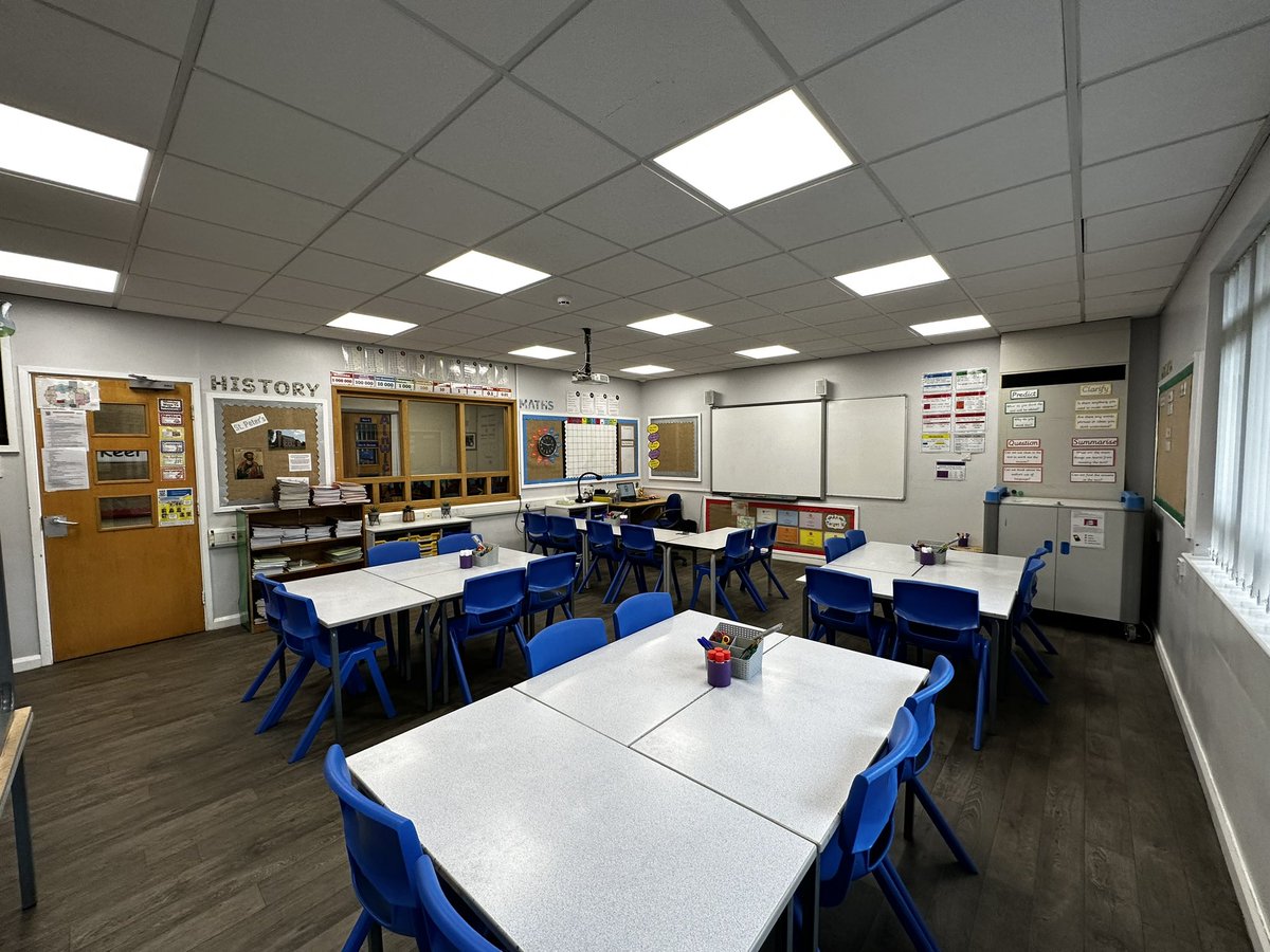 EduLee92's tweet photo. New school, new classroom. Keeping it simple for Year 5. 👌 https://t.co/ElR3hpyylC