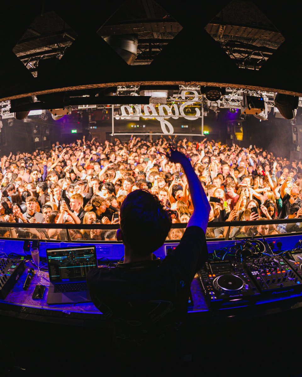 Chaos last time at ministry, can't wait to do it all again! Happy to announce SIGALALAND on the 13th October at <a href="/Ministry_Club/">Ministry of Sound Club</a> with <a href="/thefutureldn/">FUTURE</a>, with <a href="/220_kid/">220 KID</a>  Dopamine &amp; Ryan Arnold! See you there 🔥

Get your tickers here: ministryofsound.seetickets.com/event/future-x…