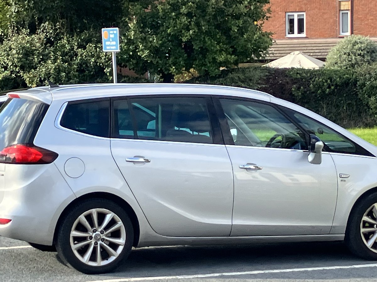 Mcgourty22N's tweet image. Don’t think I’ve ever been glad to see this heap before. 28.5km in the end. Could have done a couple of circuits of the car park to round it up to 30 but I honestly couldn’t take another step. Sorry for spamming your feed. Thanks if you followed along. #Knackerd