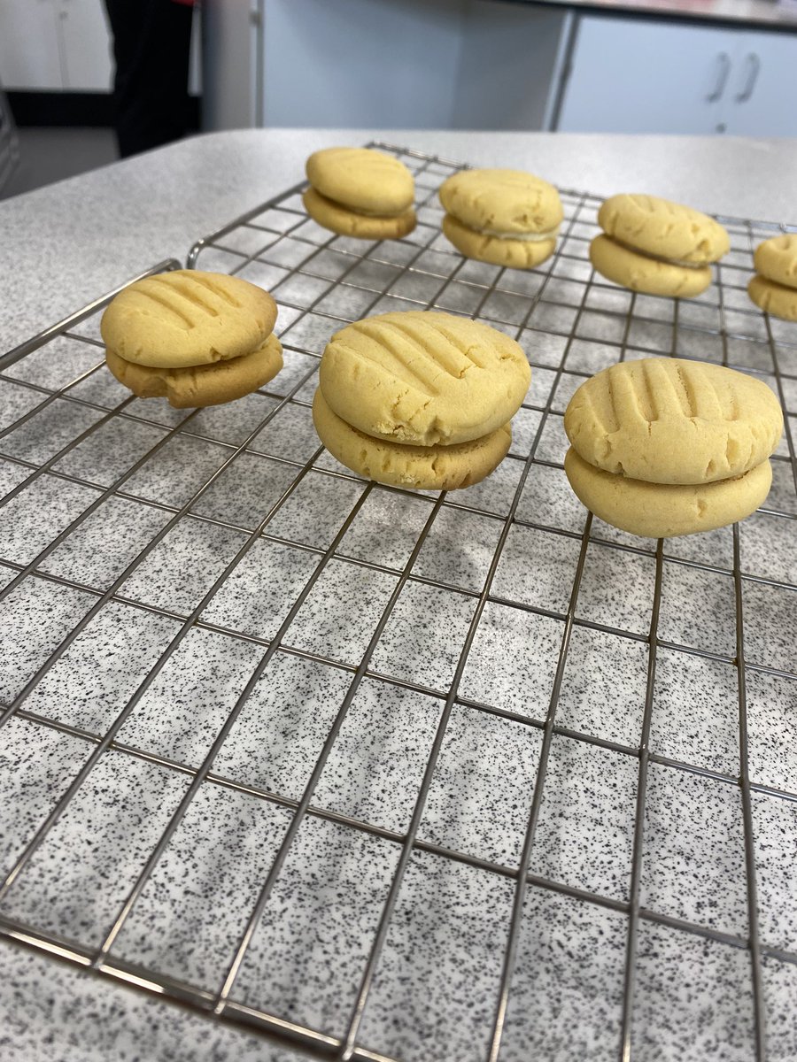 Practical Cake Craft producing beautiful custard creams this afternoon 😋⭐️ <a href="/CumbernauldAcad/">Cumbernauld Academy</a> <a href="/cumbernauldacHE/">Home Economics Cumbernauld Academy</a>