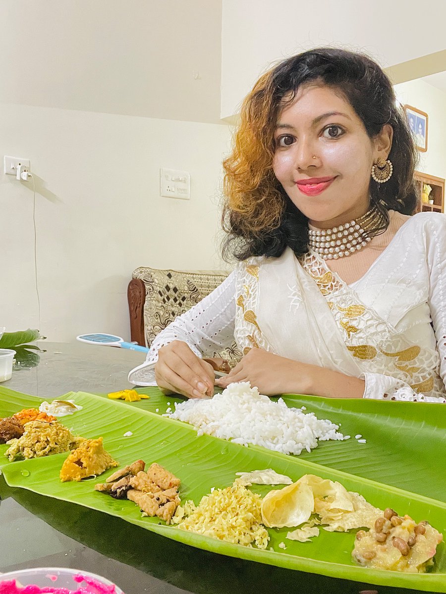 ANNSTEEP's tweet photo. @IndiaHaier @haierindia My favourite Onam tradition is flaunting  our traditional Kerala saree, feasting on yummy Onamsadhya in traditional banana leaf&amp; making a cute athapookkalam  #OnamWithHaier Follow @IndiaHaier&amp;join @MehekMahtani @falgunitweets @NehaBhasker1 
 #onam #onam2023 #HappyOnam https://t.co/SzkXlSD3t4
