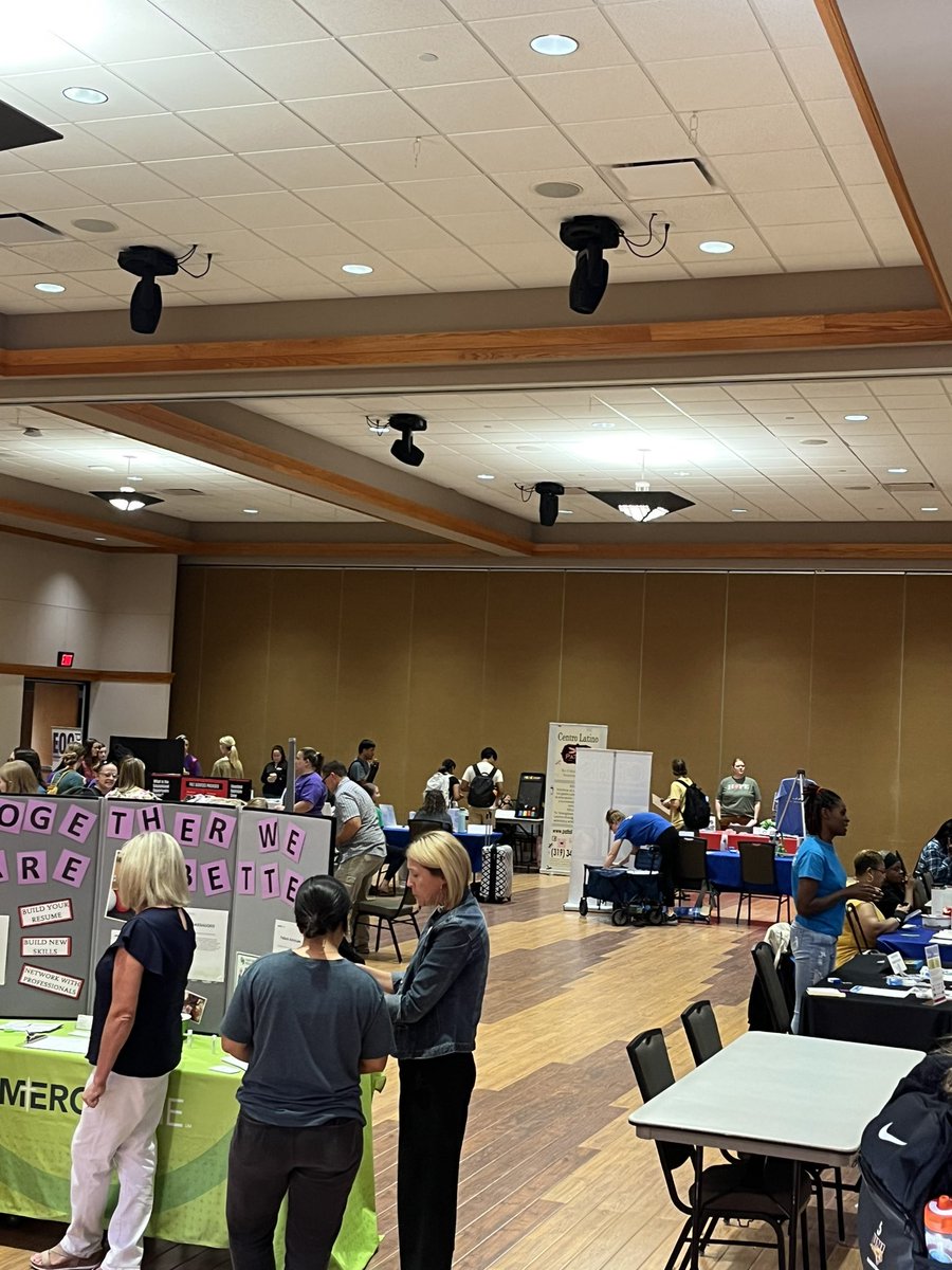 It’s Volunteer Fair day <a href="/northerniowa/">University of Northern Iowa</a> Stop by til 1:00 in the Maucker Union. <a href="/UNIEngagement/">UNI Community Engagement</a> <a href="/Volunteer_CV/">Volunteer Center of Cedar Valley (VCCV)</a>