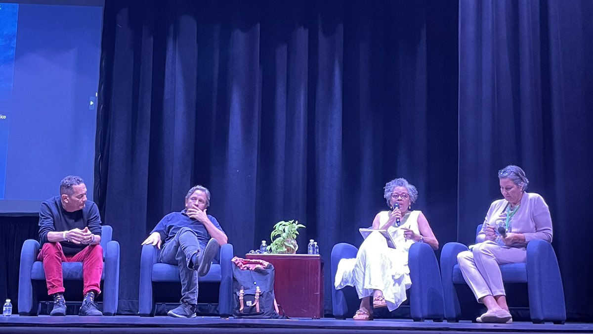 TheSocialDialog's tweet photo. NOW: Conversation about the documentary #Bruma with the Afro-Puerto Rican filmmaker Jose Balado, Juan Carlos García and Edda I. López Serrano. Moderated by Prof. Yanira Hernandez Cabiya, director of the Communications Department of UIAPR-Bayamón. https://t.co/u1EPTZqWPk