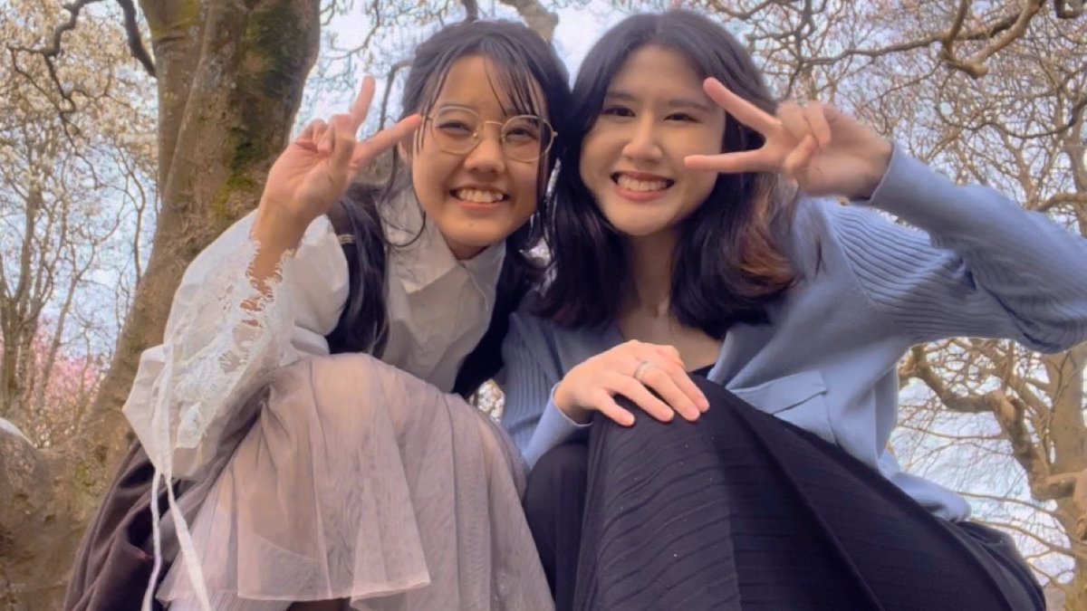hillofxion's tweet photo. I havent posted here in years but I wanted to commemorate the time Ive spent here, I had so many amazing memories with tomoons here and I still treasure all the laughs we’ve shared. One of my precious friends from here is Yue @miniisan_SEOHO whom I finally met after 3years https://t.co/cuUiTquydf
