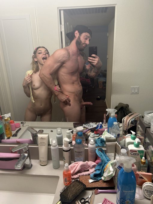 Good morning!!! Time for back day and cleaning the apartment https://t.co/gHbddibZBr