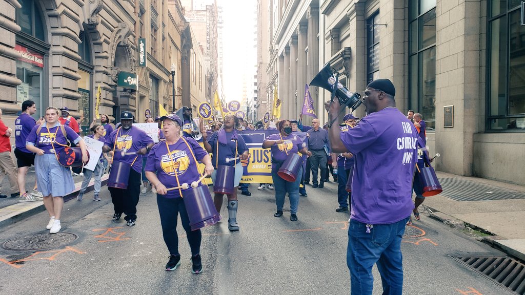 32BJ SEIU /// #BuildingJustice 🧹✊🏽 tweet media
