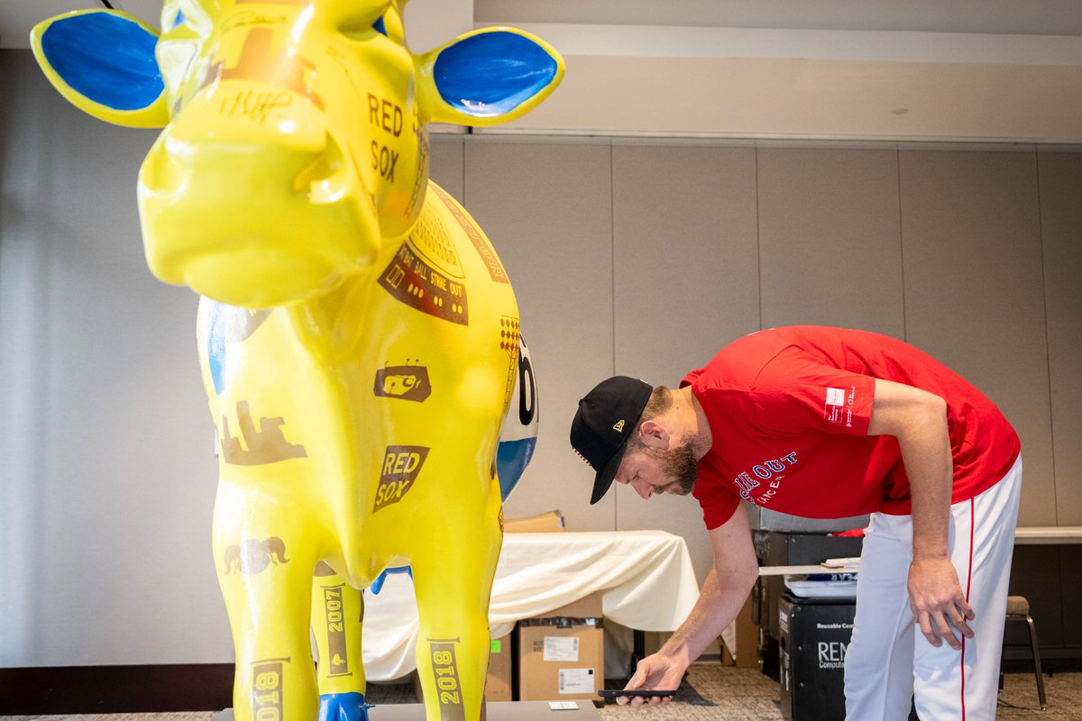 RedSox's tweet photo. Help us #KCANCER and donate to our friends at @TheJimmyFund for a chance to win the one-of-a-kind “City Cownect” cow signed by the 2023 Red Sox!

Entry period ends today at 6:59pm ET: https://t.co/QMSTppXtuq https://t.co/MXEbIaouoD