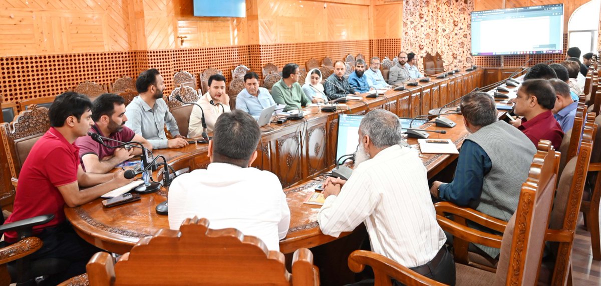 ACD Shopian(Nodal Officerfor Digital Week) today chaired a meeting of officers to finalize arrangements for the celebration of Digital Week to be held from August 31st to 6th September 2023.