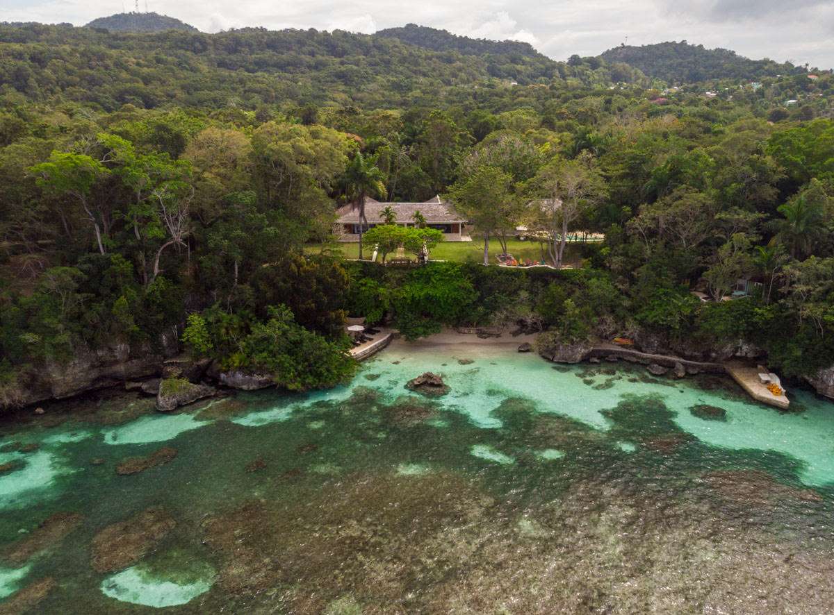 islandoutpost's tweet photo. We are very happy that GoldenEye & The Fleming Villa won “Caribbean’s Leading Boutique Resort” & “Caribbean’s Leading Luxury Hotel Villa” at The World Travel Awards recently. Strawberry Hill won Jamaica’s “Leading Boutique Hotel for 2023.”
#WorldTravelAwards #IslandOutpost https://t.co/1vYCdMvlvg