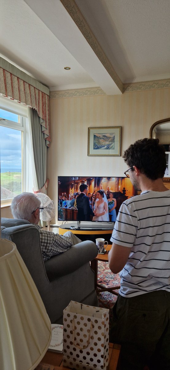 ellen_katherine's tweet photo. I'm proud to work to support @CR_UK.

Their #MoreMoments campaign comes at the perfect time: through August, my new husband &amp; I have shared our wedding with our eldery grandparents - all who've long LIVED with cancer diagnoses. 

We're so fortunate for these precious memories 💖 https://t.co/PxDqZveDXD