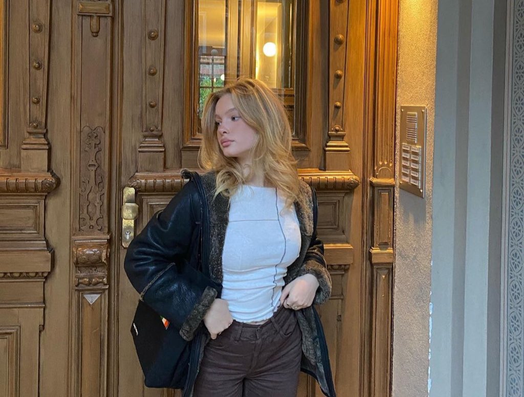 cutieslalita's tweet image. ｡ﾟﾟ･｡･ﾟﾟ｡
ﾟ。𝐋𝐢𝐨𝐧𝐞𝐭𝐭𝐚 𝐂𝐲𝐧𝐭𝐡𝐢𝐚 𝐋𝐮𝐜𝐚 𝐌𝐚𝐝𝐞 𝐈𝐧 𝐋𝐢𝐜𝐨𝐫𝐧𝐞
　ﾟ･｡･ﾟ

#beauxbatonsth #octh #rpth