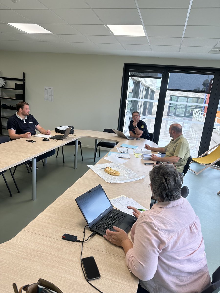 khartab's tweet photo. Une journée exceptionnelle😃 dédiée à des échanges passionnants autour des #SAÉ👩💻👨💻🔬des #ressources 📚de la #recherche #scientifique 📊🧪🔋et de la #collab #pro 🚒👨🚒 MERCI @TroyesVm #CampusSupArdenne #Charleville #Ardennes #JaimeMonIUT #B_U_T #HSE #iut #iutrcc #OSEZLIUT https://t.co/XgNRq4KD8o