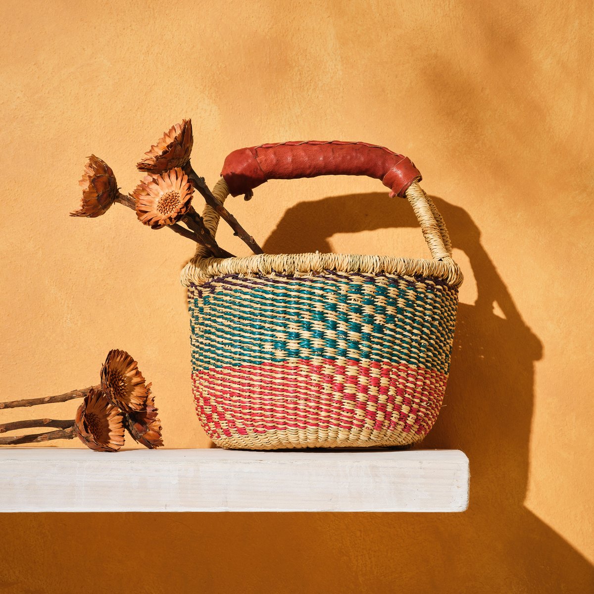 KarakorumCrafts's tweet photo. 🌻 Looking for beautiful and unique storage solutions? Look no further than our exquisite woven baskets! 🧺

#SustainableStorage #EthicalCraftsmanship #FairTrade #OrganizeWithStyle https://t.co/dIF58kxpHf