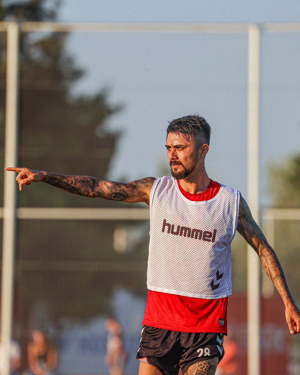 Isınma ✅ Pas ✅ Taktik ✅

#Hazırlık #Samsunspor