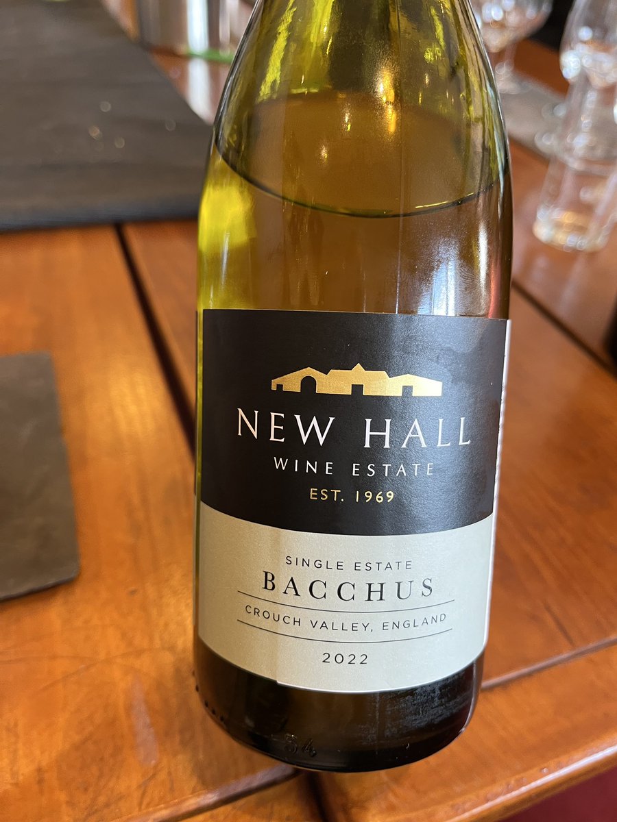 MWdrinkswine's tweet photo. Wonderful day at @NewHallWines grape sampling  2023 harvest, meeting the #V23 team and tasting the new release wines. 

Thank your Lucy &amp; Andy for having the Brand team for the day! 
@hnwines #Englishwine #crouchvalley https://t.co/Cbkz3vI0Yg