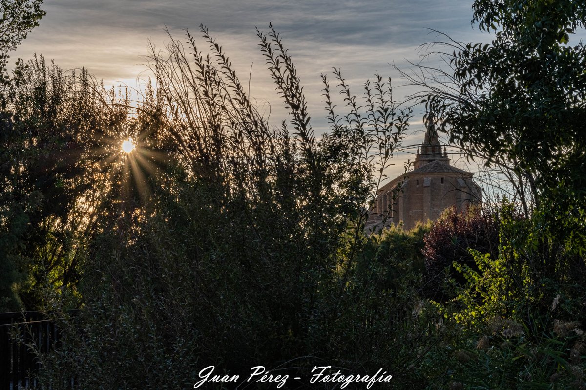 Villanueva de la Jara. Cuenca. Atardeceres diferentes.
<a href="/TurismoDeCuenca/">Turismo de Cuenca</a> <a href="/turismoclm/">Turismo CLM</a> <a href="/clmenmadrid/">@CLMenMadrid ℹ️</a> <a href="/zascandilesclm/">Zascandileando por Castilla-La Mancha</a> <a href="/_zascandileando/">Zascandileando por Cuenca</a> <a href="/CuencaHistorica/">Cuenca Historica</a> <a href="/CuencaEsUnica/">Cuenca Es Única</a> <a href="/SitiosdeEspana/">Sitios de España</a> <a href="/TurismoDeEspana/">Turismo de España</a>