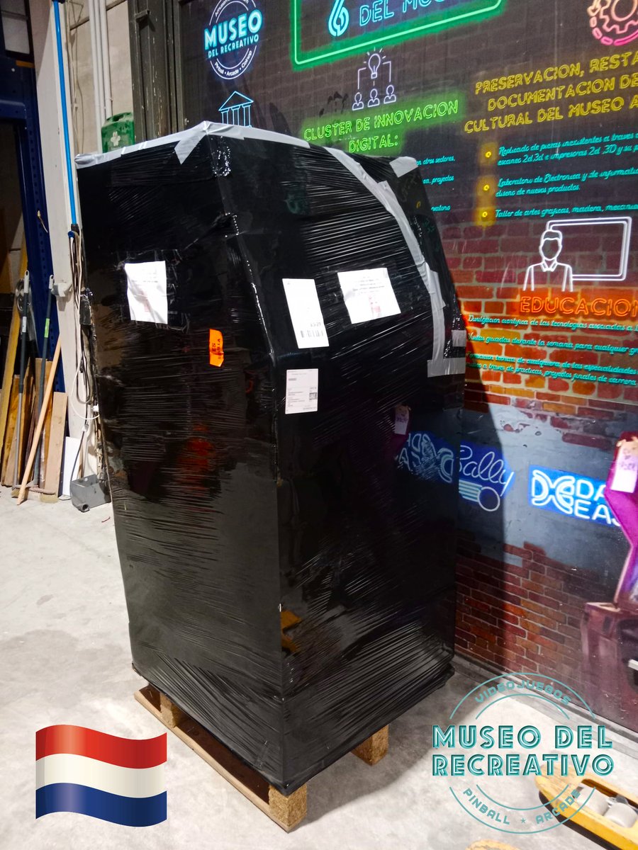 MuseoRecreativo's tweet photo. Nueva llegada al #MuseodelRecreativo ¿Qué será? Una pista, viene desde los Países Bajos 😜 Un pequeño viaje para una gran máquina 😊
Seguiremos informando... https://t.co/j4SQqKLjmo