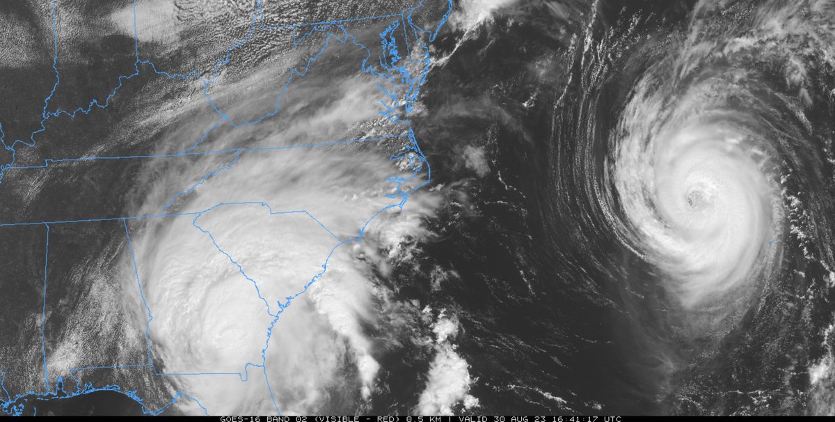 TimBuckleyWX's tweet photo. Pretty amazing to see #Idalia and #Fanklin at the same time, not terribly far apart. https://t.co/wnWVnH8T1O