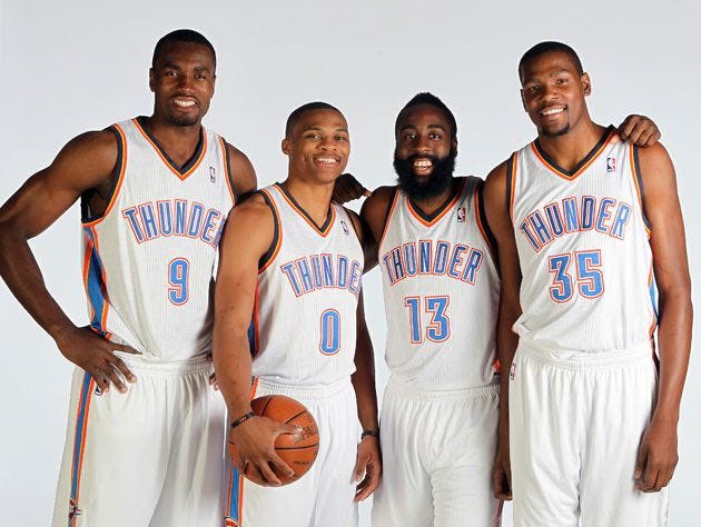 NBAMemes's tweet photo. If this squad got back together again, how many rings would they win? 🤔 https://t.co/y4NbXwR7nu