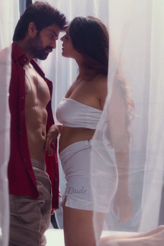 F4yzNklbgAA3PCc?format=jpg&name=900x900