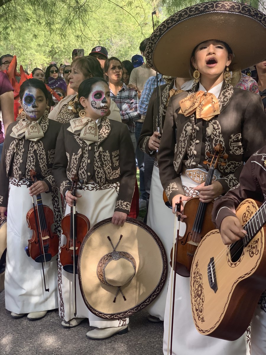 SMBasilica's tweet photo. The Dia de los Muertos Festival on Sun, Nov 5th from 11 AM to 5 PM in #downtownphoenix would be incomplete without the vibrant melodies of the mariachi bands, who will be serenading both the living and the departed around the outdoor plaza of St. Mary's Basilica. #dtphx https://t.co/uqe9GtdCBl