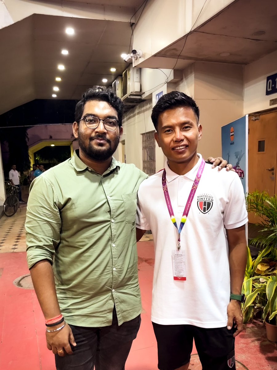 With @impressionsport ’s very own Mizo Sniper!

It was great meeting you Bhai @rochharzela 

@NEUtdFC 

#ImpressionAthlete #teamimpression