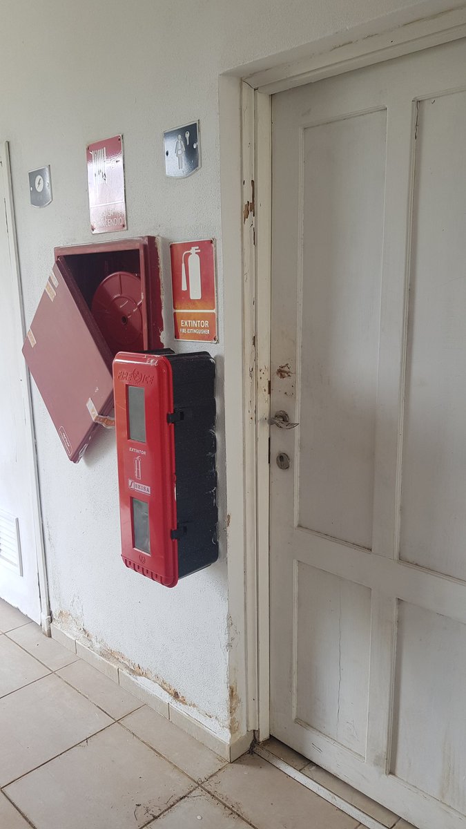 EC_PSG's tweet photo. @Paradisus when you say luxurius I'm sure you did not mean this. I need another room in Paradisus Varadero, please reach me if you can help https://t.co/ka7B8Gt5gH