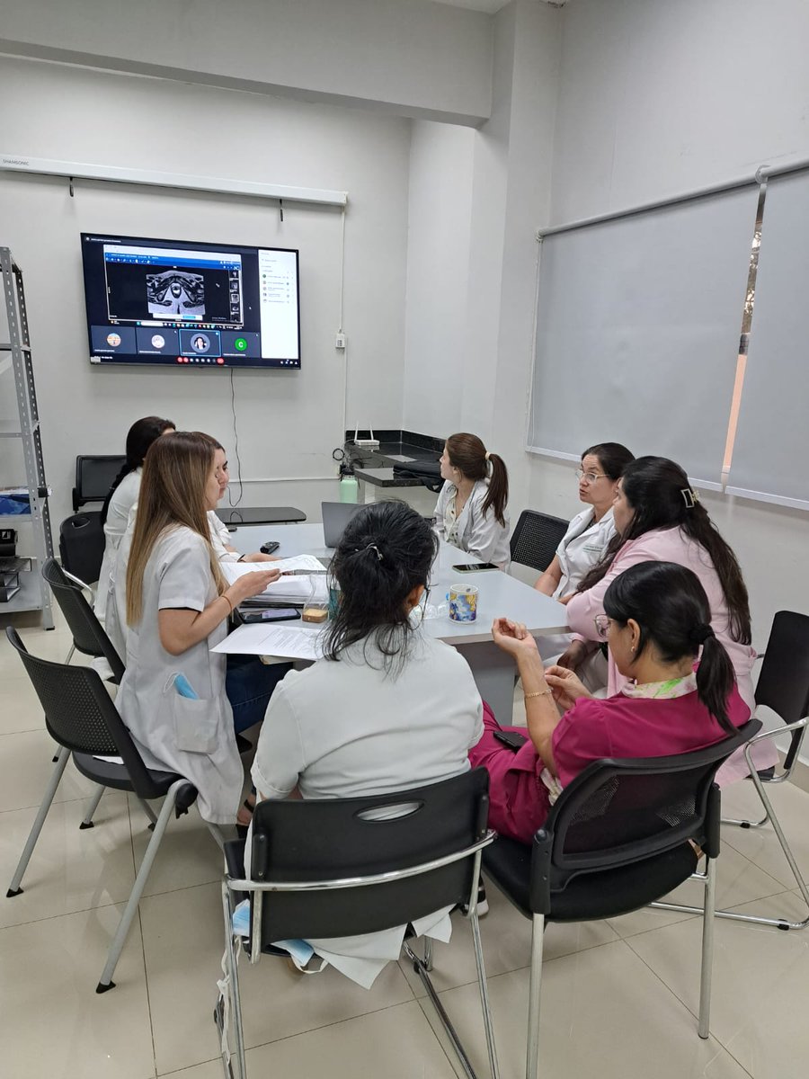 cinthiavgauna's tweet photo. Comite GinecoOnco #IPS Hospital central 🙌
@SylvanAlfonsoR @drafernandez85 @marita_med @carmenloopez @IPSParaguay @SPOM_Paraguay https://t.co/WhoBpXNOqj