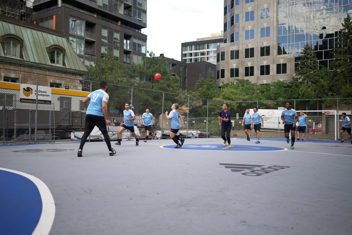 beyondtechs's tweet image. ⚽️ Cet été, l’équipe de soccer Beyond s&apos;est réunie pour le plaisir de se retrouver sur le terrain, le temps d&apos;une partie et ensuite autour d&apos;un bon repas au Nyks Bistro Pub 🍻.