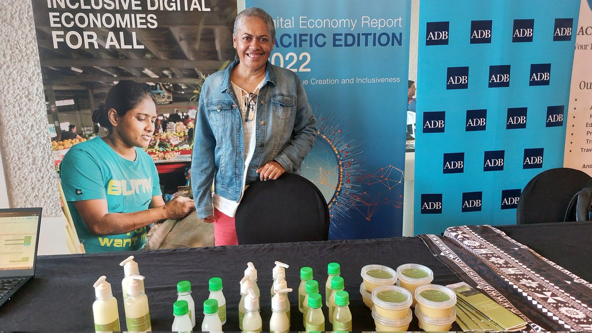 BigOceanMarkets's tweet image. #HappeningNow
Pacific Islands Entrepreneurship Expo organized by GGGI with #PIF booth for #SPIRITproject and other @ForumSEC #privatesector initiatives. Vitila Vuniwaqa of Vees Organic Farm, an exhibitor at the Expo, looks at #ECommerce Business Toolkits information.