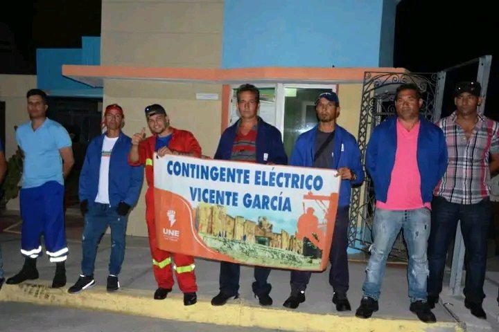 Odalis_BatistaP's tweet photo. @GeorgeBatistaP2 @UlisesGuilarte @EnergiaMinasCub Brigada de #LasTunas rumbo a #PinarDelRío. #CubaSomosTodos https://t.co/461GgS2fiJ