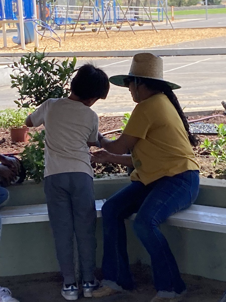 MckinleyBCSD's tweet image. Learning expands beyond the classroom at McKinley Elementary @Team_BCSD #weareteammckinley #farmtotableschool #learningbeyondtheclassroom
