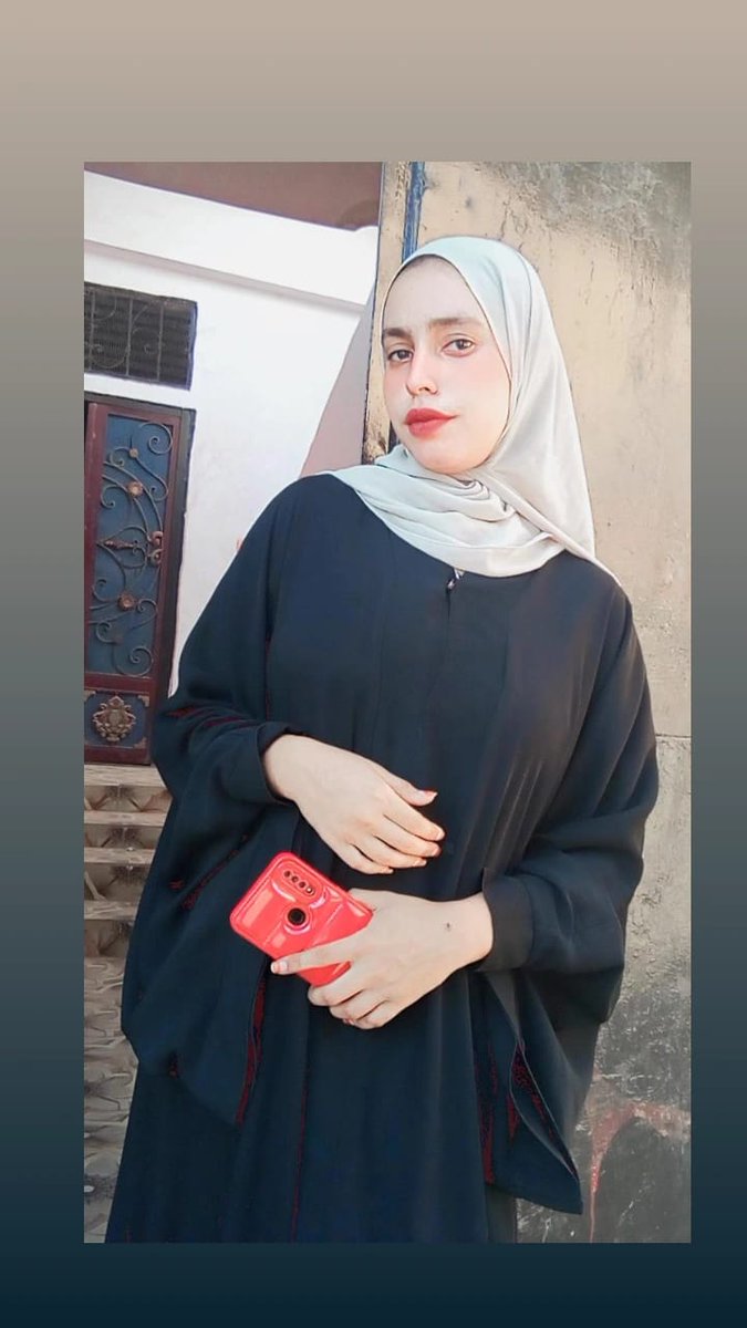 نتظاهر بالـحياه ، وأرواحنا مُتعبه .
🙂🥀