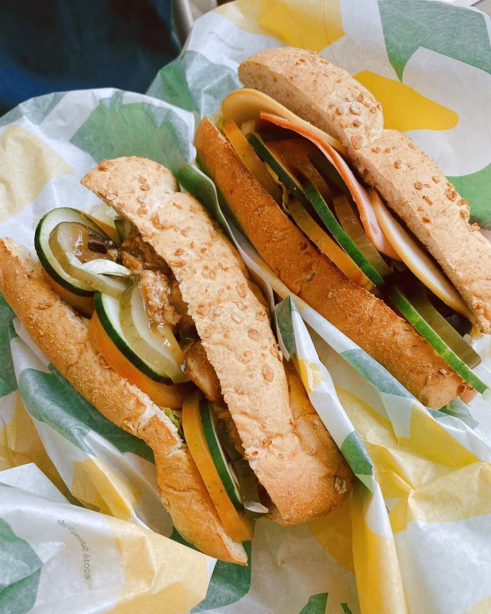 fiditboy_247's tweet photo. Hey @Jared_eth , you should try @SUBWAY footlong from #ItsMoreFunInThePhilippines.
Only $4.58 😋
#ShieldUpFootLong
@ChatterShield https://t.co/I78YypznE7