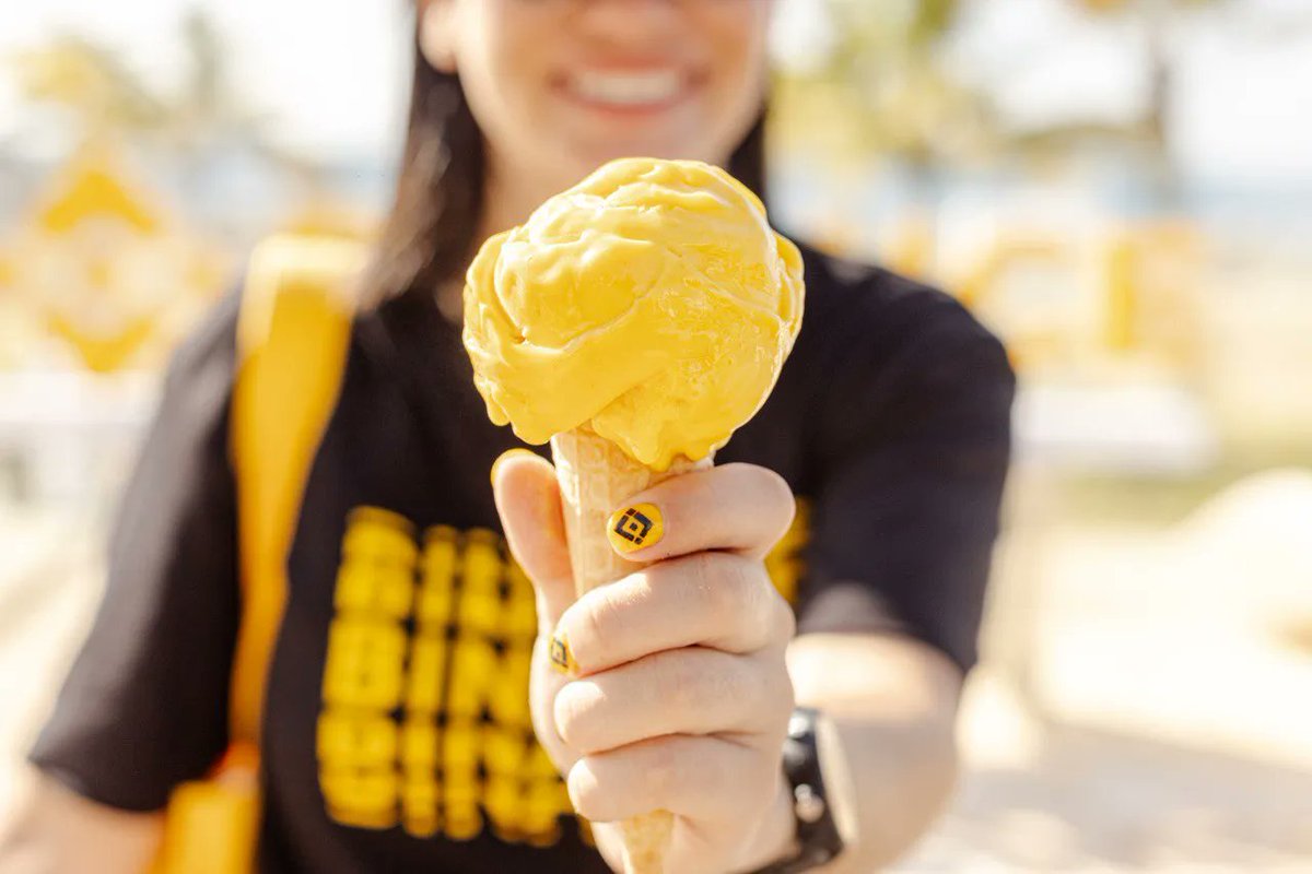 binance's tweet image. The perfect #BinanceCampus welcome.