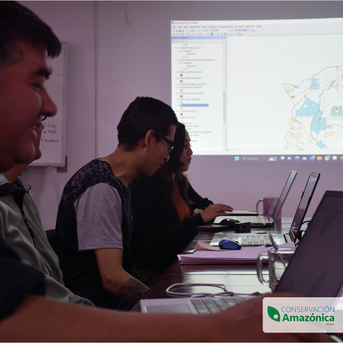 AceaaAmazonica's tweet photo. #ConservacionAmazonicaACEAA está apoyando la evaluación y actualización de las KBAs en Pando, un proceso liderado por la @armonia_bolivia a nivel nacional. Junto al equipo, se analizaron las existentes y la posibilidad de nuevas, de acuerdo a los estándares provistos por la UICN. https://t.co/hOKYX8i79K