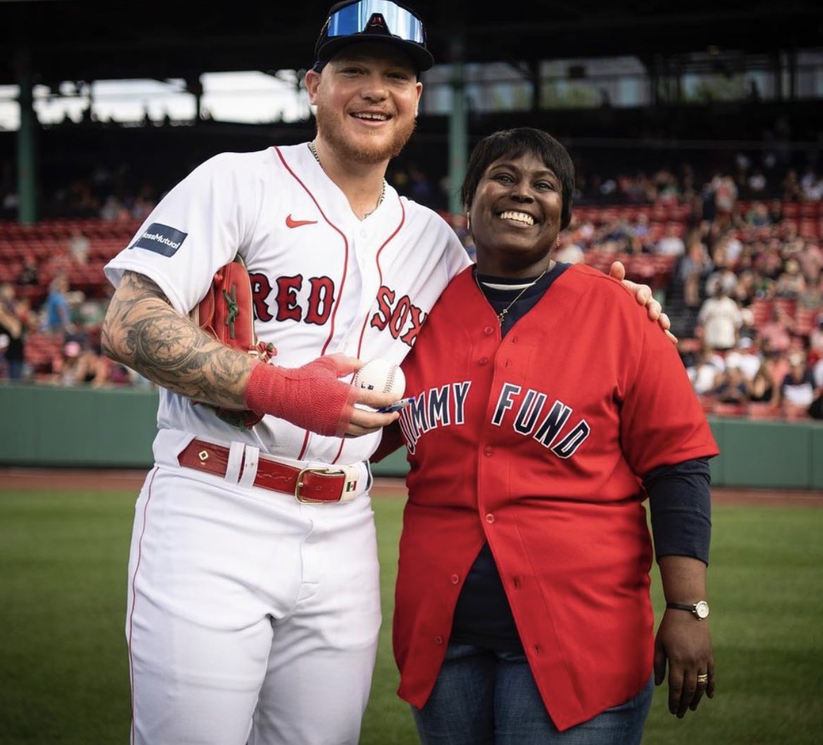 TheJimmyFund's tweet photo. Laurie, 50, is helping us strike out cancer alongside Alex Verdugo tonight. Laurie is a mother of two adult sons and was recently diagnosed with colorectal cancer.  

Let’s strike out cancer for Laurie: https://t.co/l7lXKxLAwQ https://t.co/fqamV8RBG6