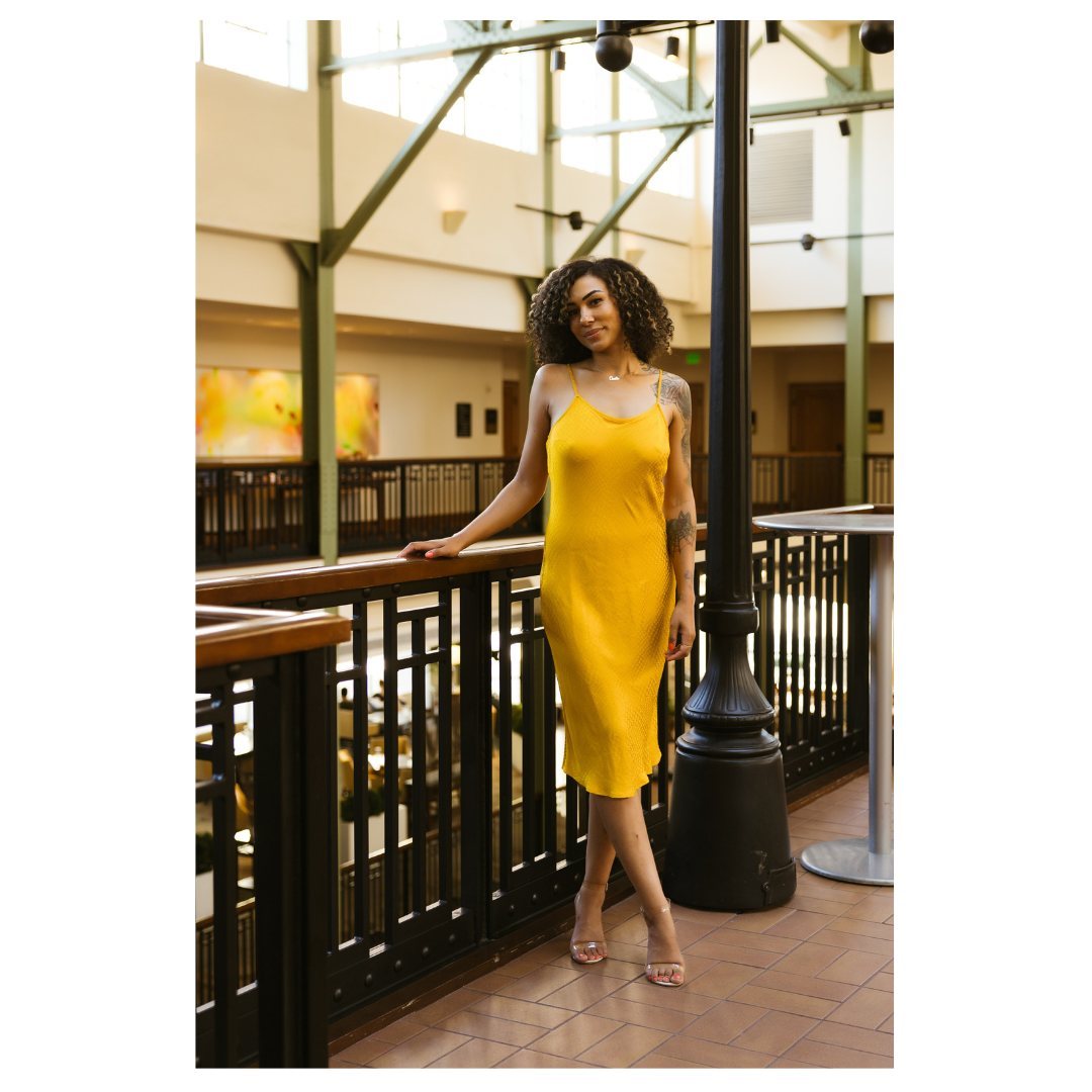 Lifestyle shots for your dating profile, anyone? 📸

#datingprofile #photographer #sacramentophotographer #hinge