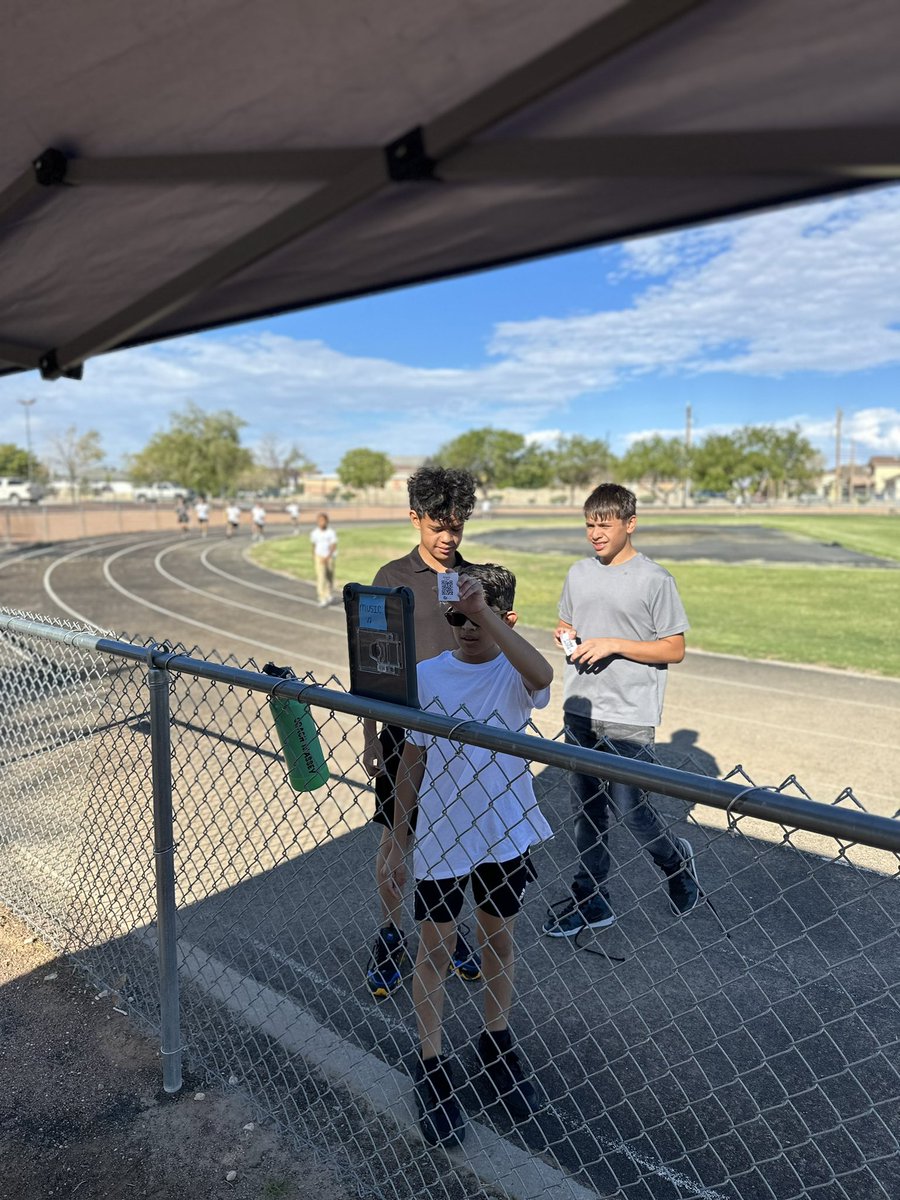 PhysicalEd_HA's tweet photo. EZ Scan days. βΊοΈ #EzScan #TeamSISD @HAntwine_MS @MChavez_AMS https://t.co/ORfnuJEDgy