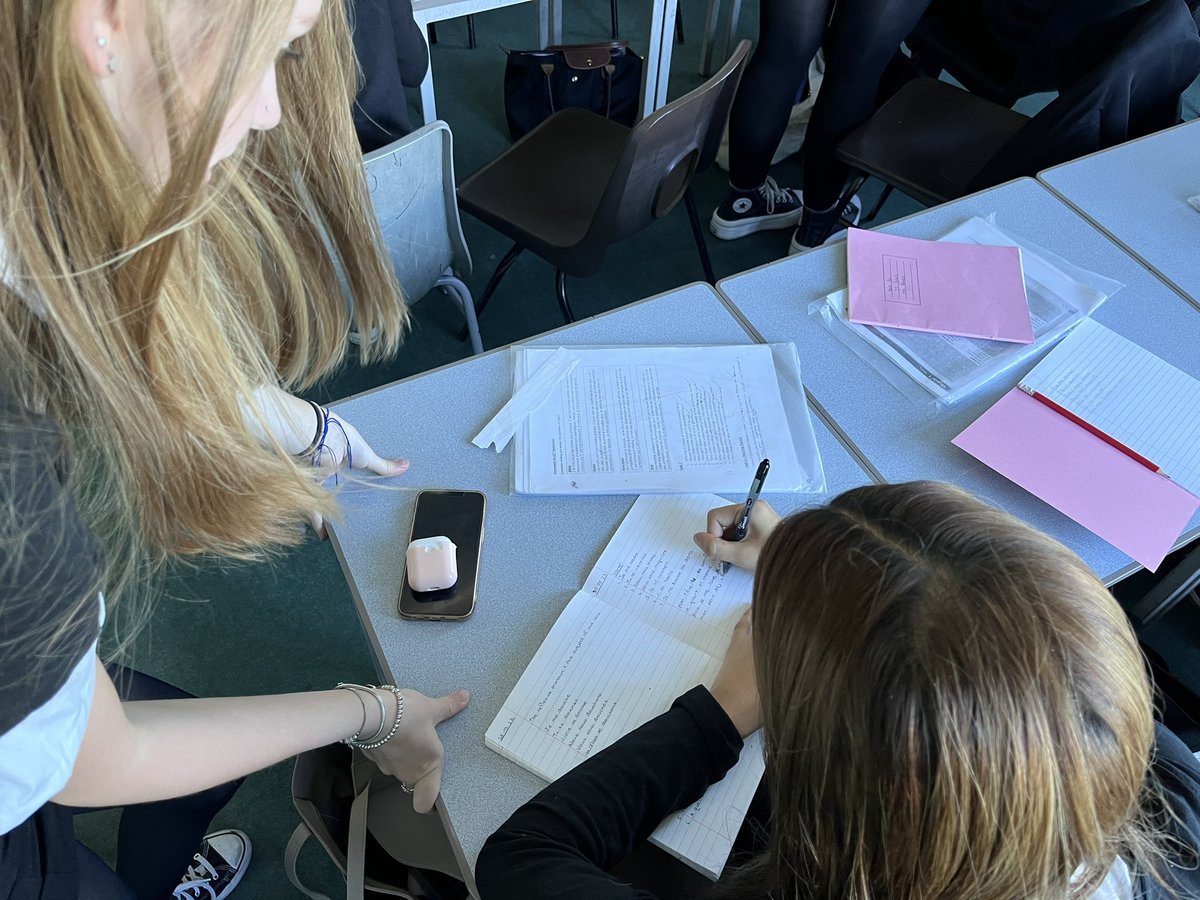 MrMacleod22's tweet photo. Waking up my S4 Nat 5 French class with a wee game of Running Dictation. Of coursing bribing them with chocolate helped them become competitive!😂🇫🇷
@PenicuikML @PenicuikHS https://t.co/wVApo0HlHi