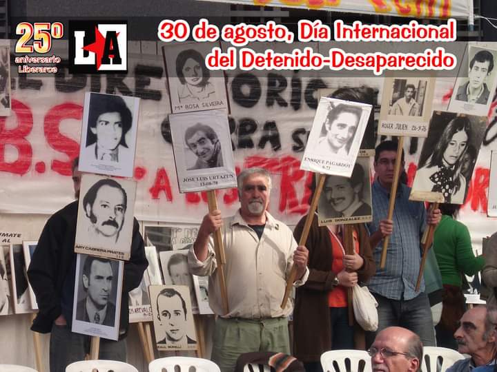 LiberarceUY's tweet photo. Seguiremos buscando, seguiremos luchando, hasta encontrarlos a todos...
"Todos culpables de querer un mundo mejor"
𝟯𝟬 𝗱𝗲 𝗮𝗴𝗼𝘀𝘁𝗼, 𝗗𝗶́𝗮 𝗜𝗻𝘁𝗲𝗿𝗻𝗮𝗰𝗶𝗼𝗻𝗮𝗹 𝗱𝗲𝗹 𝗗𝗲𝘁𝗲𝗻𝗶𝗱𝗼-𝗗𝗲𝘀𝗮𝗽𝗮𝗿𝗲𝗰𝗶𝗱𝗼
#Liberarce @PITCNT1 @ALFAS1961 https://t.co/Hook0ysvk3