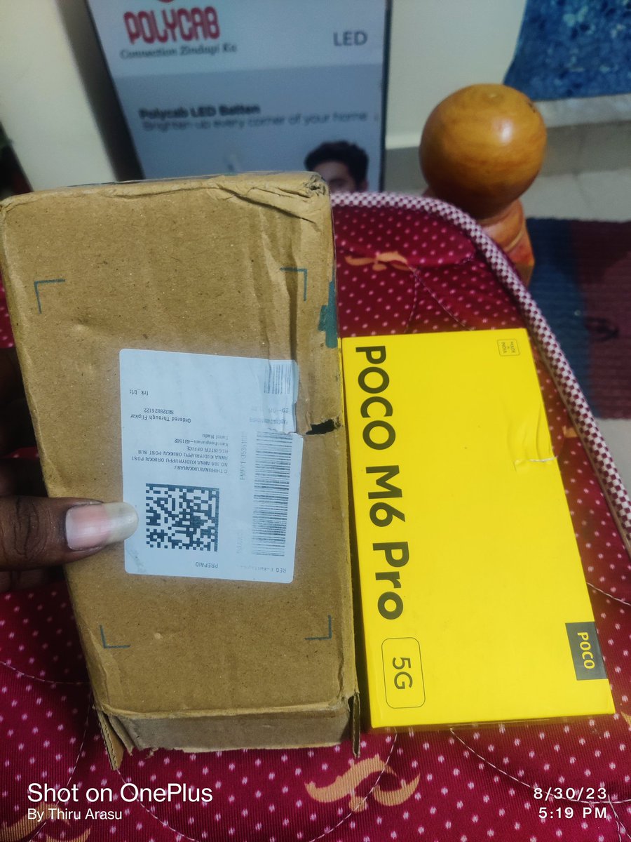 thirueeekpm's tweet photo. Delivery Experience was Good thanks @Flipkart also customer executive was good thanks @flipkartsupport
Keep it up...🤦
I am the only person to charge Rs.49 for this damaged box.. https://t.co/7TMtz24r3S